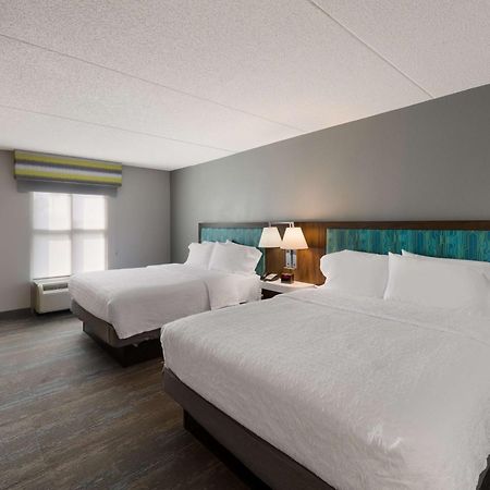 Hampton Inn And Suites Fredericksburg Exterior photo