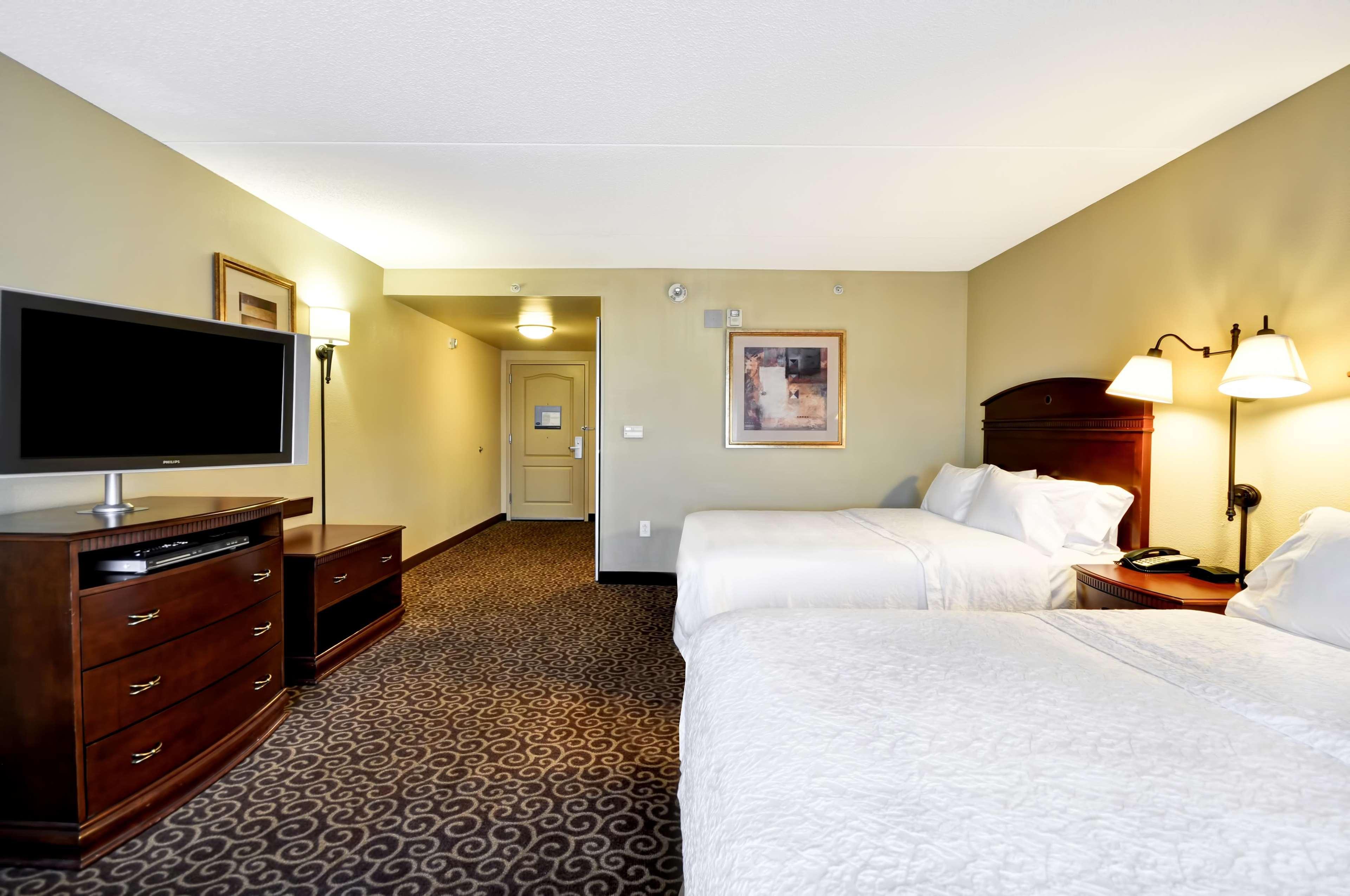 Hampton Inn And Suites Fredericksburg Exterior photo