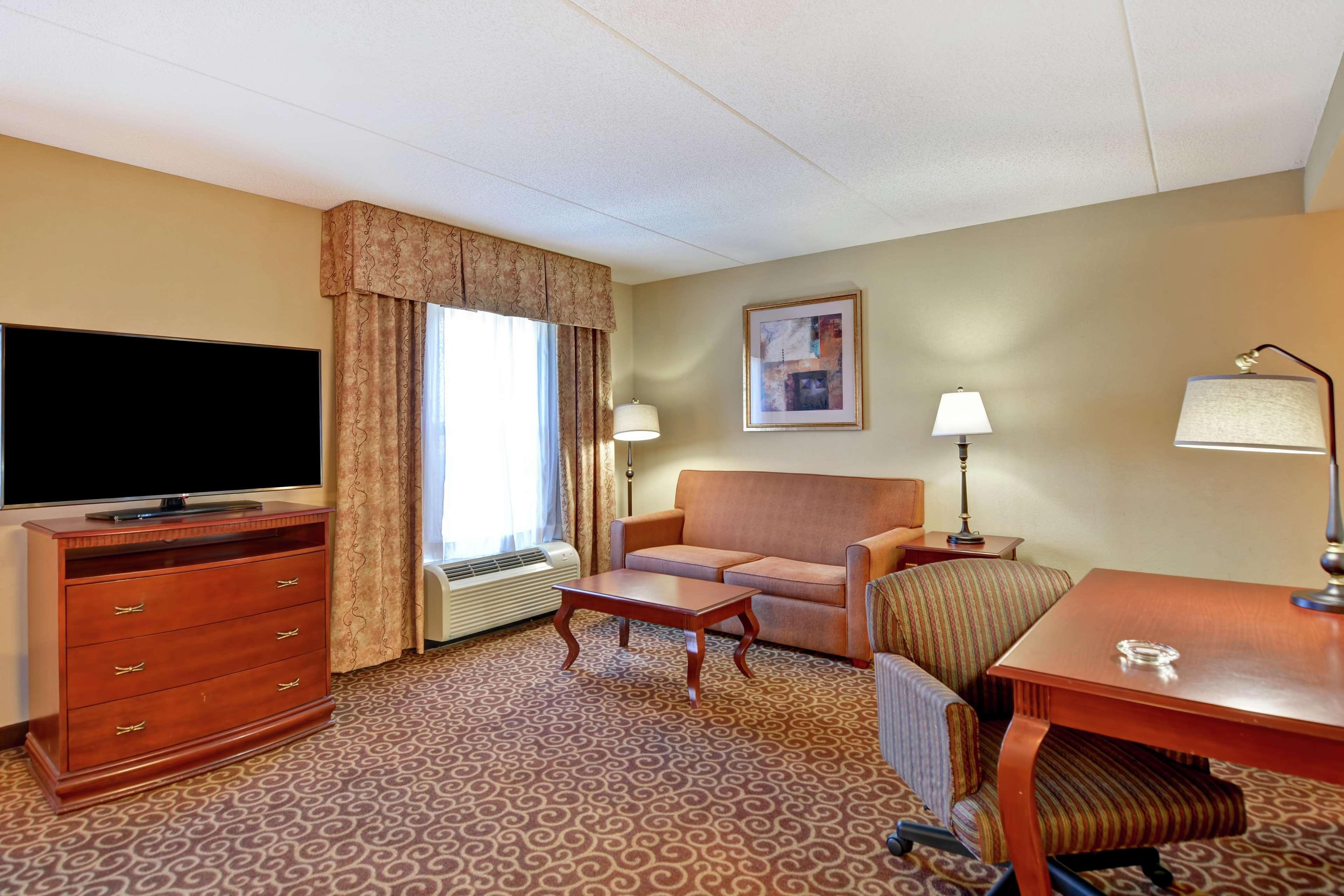Hampton Inn And Suites Fredericksburg Exterior photo