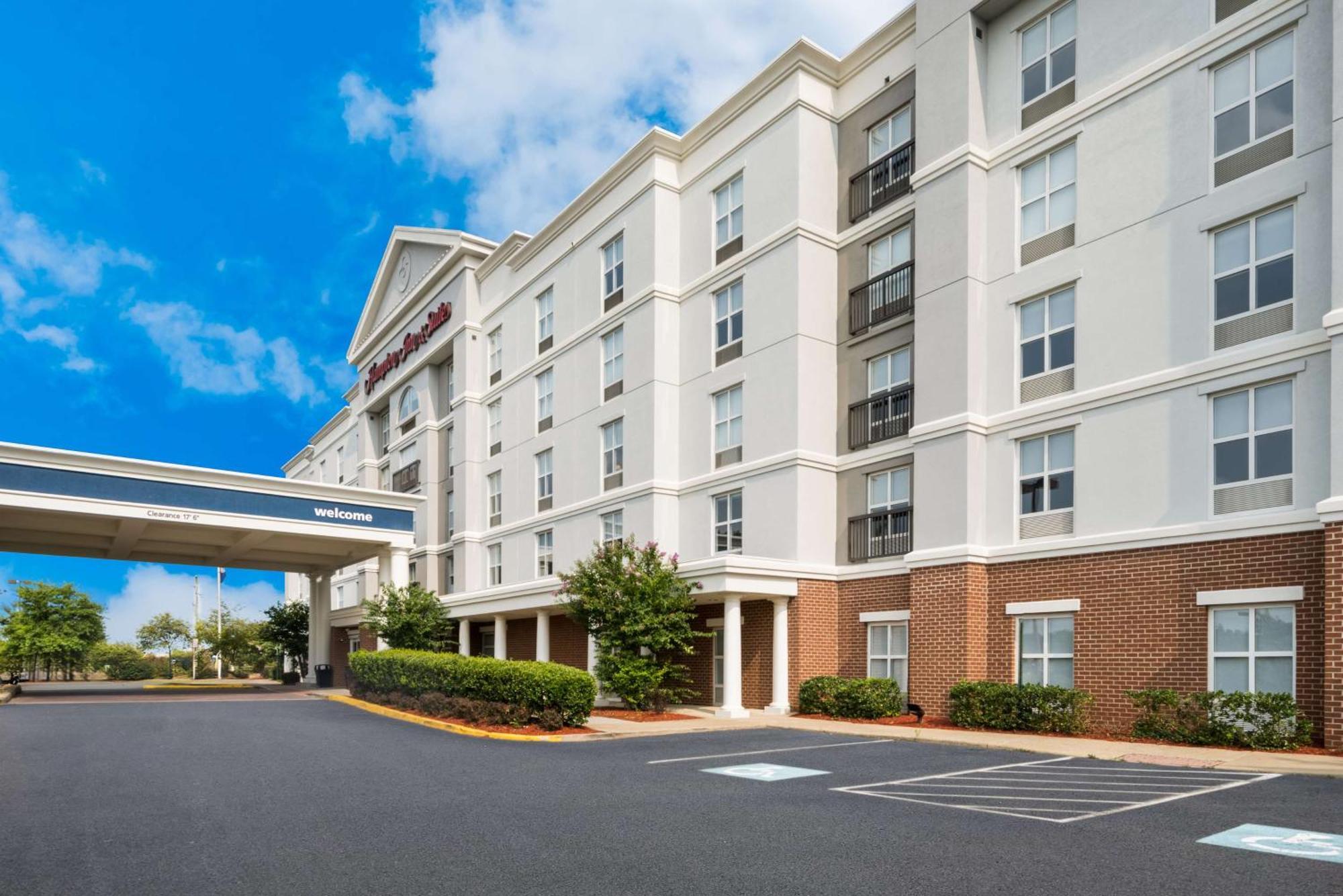 Hampton Inn And Suites Fredericksburg Exterior photo